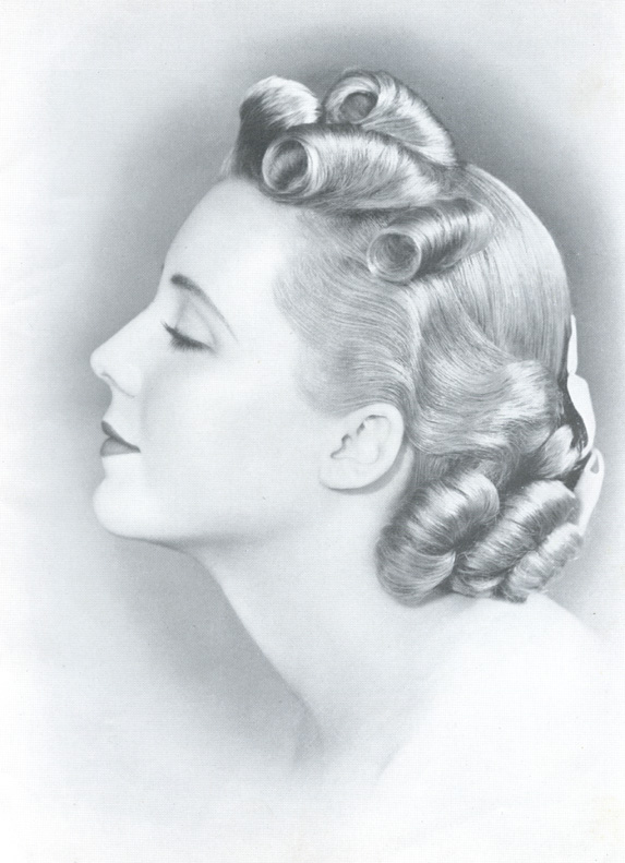 1930s hairstyles for women. It appearance accepted 1930's hairstyles and atramentous dress fashion. Enjoy !  30s2.jpg